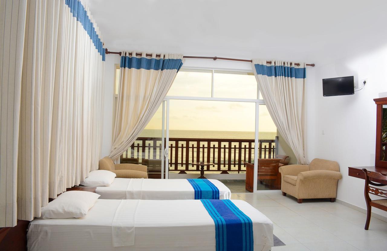 Ranmal Beach Hotel Hikkaduwa Esterno foto